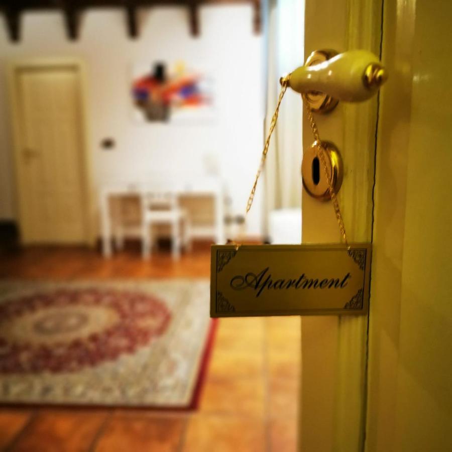 room n.22 suite&apartment Tarente Buitenkant foto